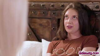 ���কটি গোপন প্রেমের মধ্যে দুই গরম লেসবিয়ানদের