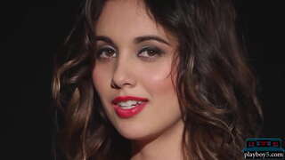 Bubble butt latine tanar si matura pitipoance devine gol în timpul o întâlnire de vis cu ea