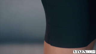 ���ोमडी Sassy लड़की बॉस