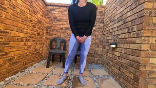 Chubby titler ludder innendørs og utendørs pissing samling | vått og sølete