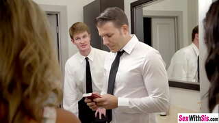 Sexy nastolatki Miss Faris i Whitney Wright cieszył się trudne trójkącik po tym, jak członek loda