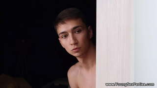 ���রুণ লিঙ্গের দলসমূহ - তাদের ঘড়ি হিসাবে তারা যেতে একেবারে বন্য মুখের ভিতরের বাঁড়ার রস খাবার