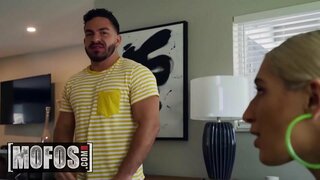 ���ታለል መሳፈሪያ - MOFOS