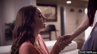 Teen séier ännert sech d &#039; Auerzäit vun der Besprechung, déi haut Hir sis huet mat engem Meedchen, dat Dir online kenne geléiert.Si verännert sech, fir auszusehen wéi Hir sis a weist sech an der ifo Hirer Daten house.Si manipuliert d &#039; Meedchen op sex